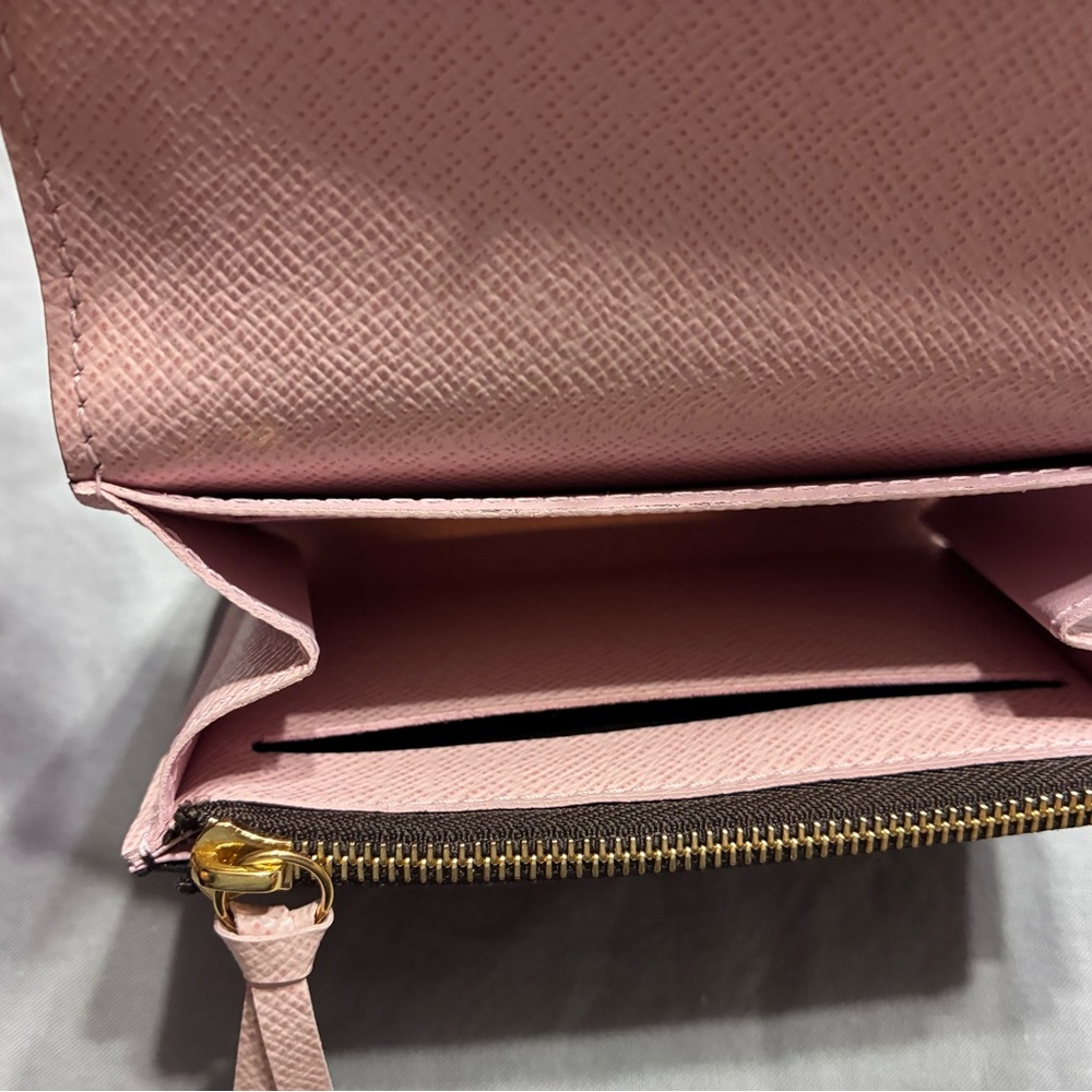 Louis Vuitton Monogram Canvas Compact Wallet with Pink Button - Picture 4 of 10